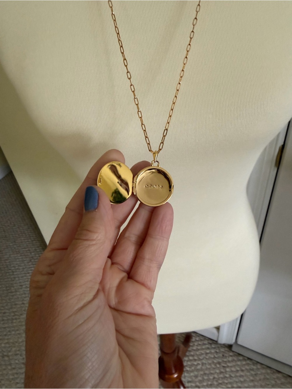 Stella & Dot Gold Long Necklace with Aqua Pendant - Picture 3 of 5